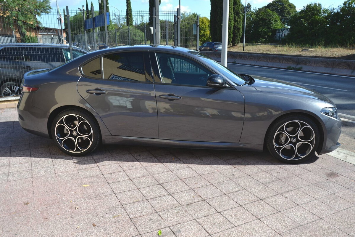 Alfa Romeo Giulia 2.2 t Sprint 160cv auto (13)