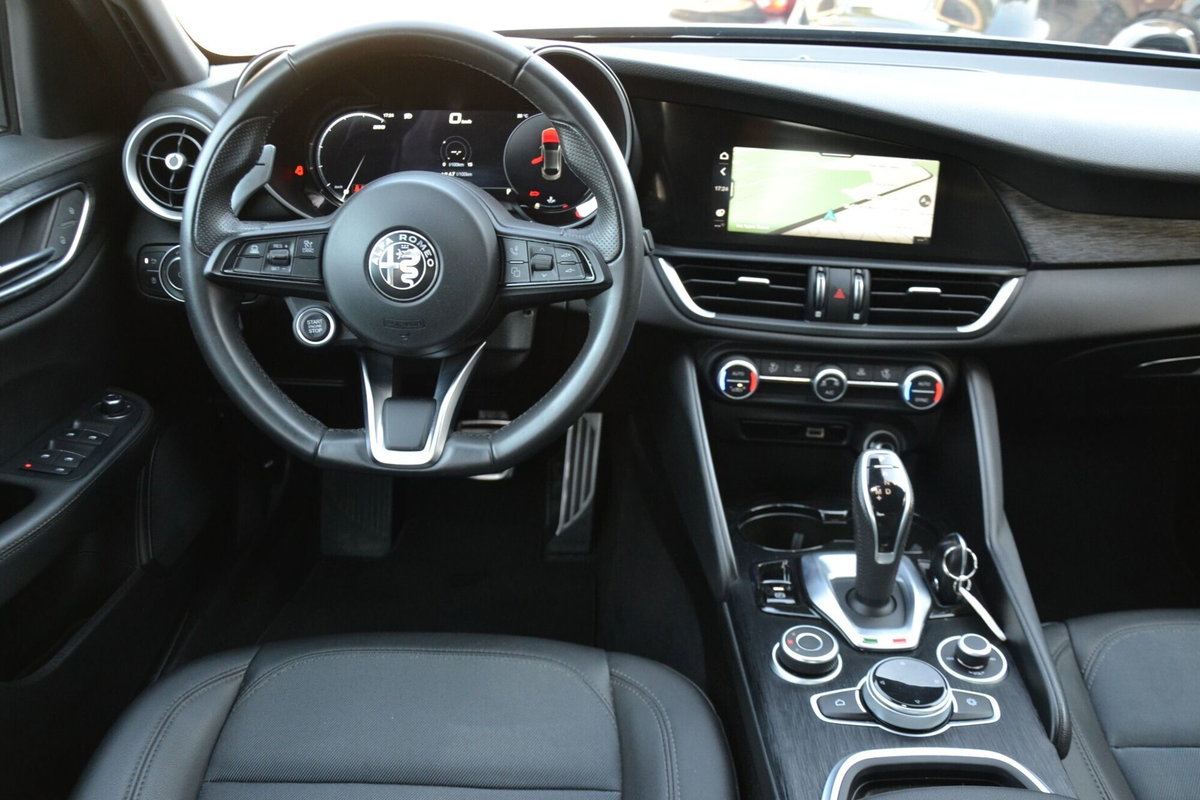 Alfa Romeo Giulia 2.2 t Sprint 160cv auto (7)
