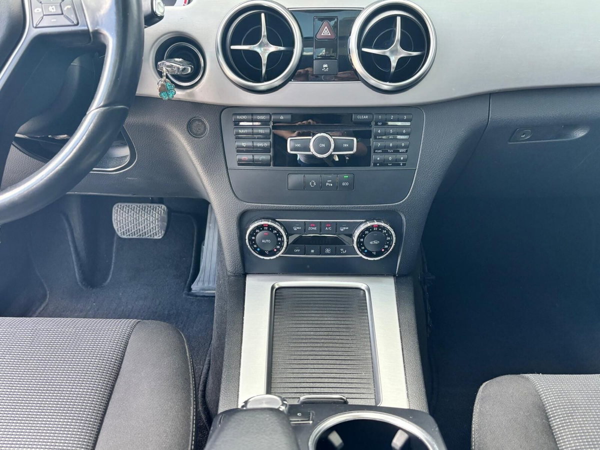 Mercedes-Benz GLK 220 CDI Premium Automatic Full Edition (16)