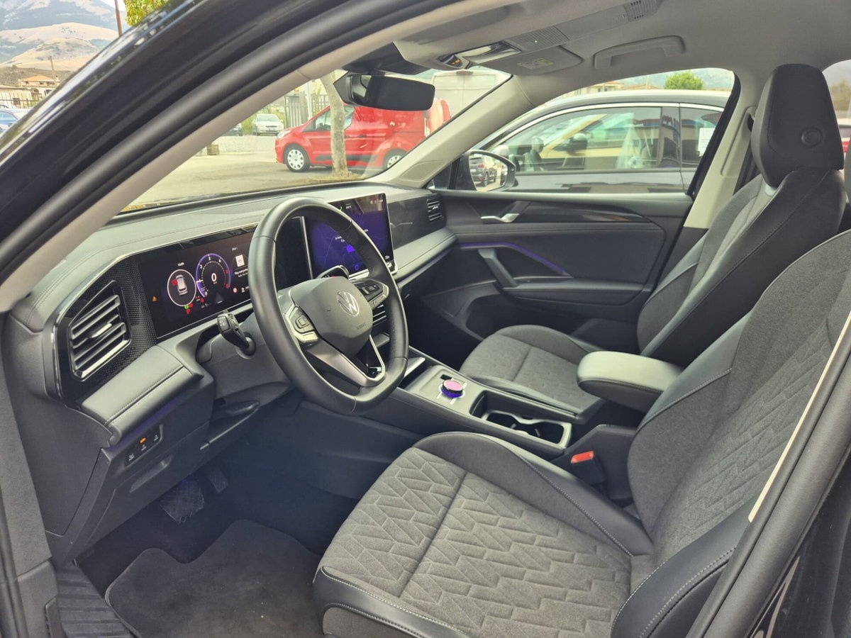 Volkswagen Tiguan 2.0 tdi Edition 20 150cv dsg (18)