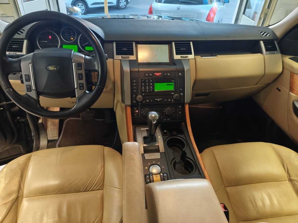 Land Rover Range Rover Sport 2.7 TDV6 HSE (8)