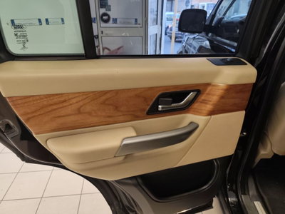 Land Rover Range Rover Sport 2.7 TDV6 HSE (9)