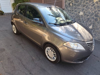 Lancia Ypsilon 1.2 69 CV 5 porte GPL Ecochic Gold (6)
