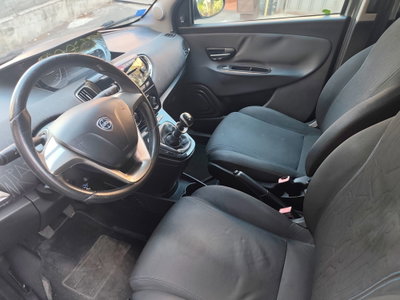 Lancia Ypsilon 1.2 69 CV 5 porte GPL Ecochic Gold (7)