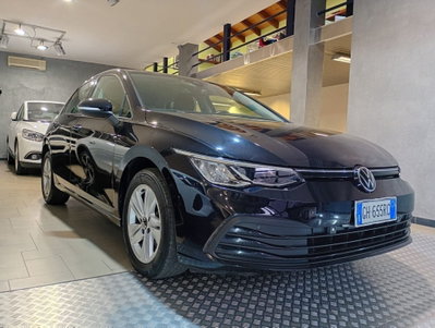 Volkswagen Golf 2.0 TDI DSG SCR Life usata