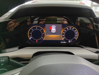 Volkswagen Golf 2.0 TDI DSG SCR Life (13)