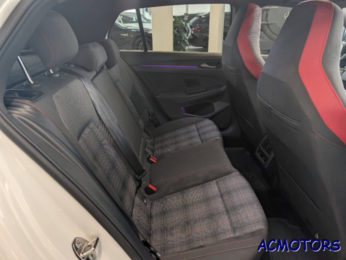 Volkswagen Golf 2.0 TSI GTI DSG (11)