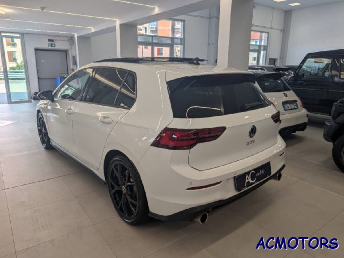 Volkswagen Golf 2.0 TSI GTI DSG (5)