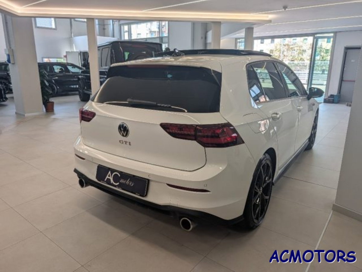 Volkswagen Golf 2.0 TSI GTI DSG (6)
