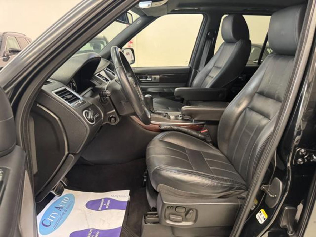 Land Rover Range Rover Sport 3.0 SDV6 HSE (6)