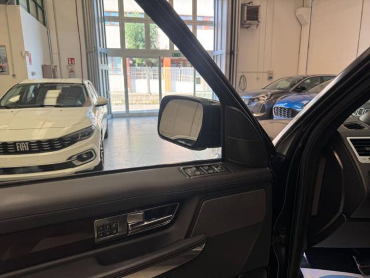 Land Rover Range Rover Sport 3.0 SDV6 HSE (9)