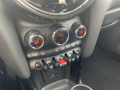 MINI Mini 1.5 Cooper Essential (12)