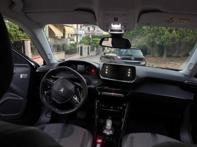 Peugeot 2008 BlueHDi 130 S&S EAT8 Allure Pack (10)