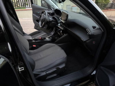 Peugeot 2008 BlueHDi 130 S&S EAT8 Allure Pack (16)