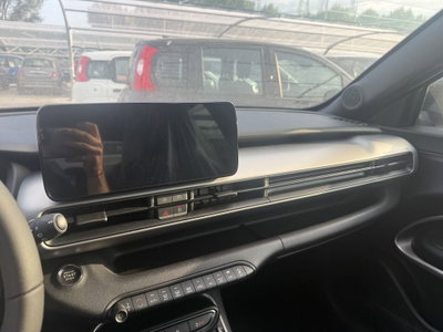 Jeep Avenger 1.2 turbo e-hybrid mhev Summit fwd 110cv edct6 (12)