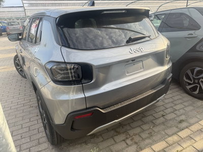 Jeep Avenger 1.2 turbo e-hybrid mhev Summit fwd 110cv edct6 (4)