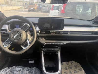 Jeep Avenger 1.2 turbo e-hybrid mhev Summit fwd 110cv edct6 (7)