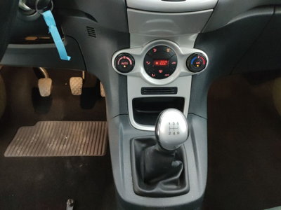 Ford Fiesta 1.4 5p. Bz.- GPL Titanium (15)