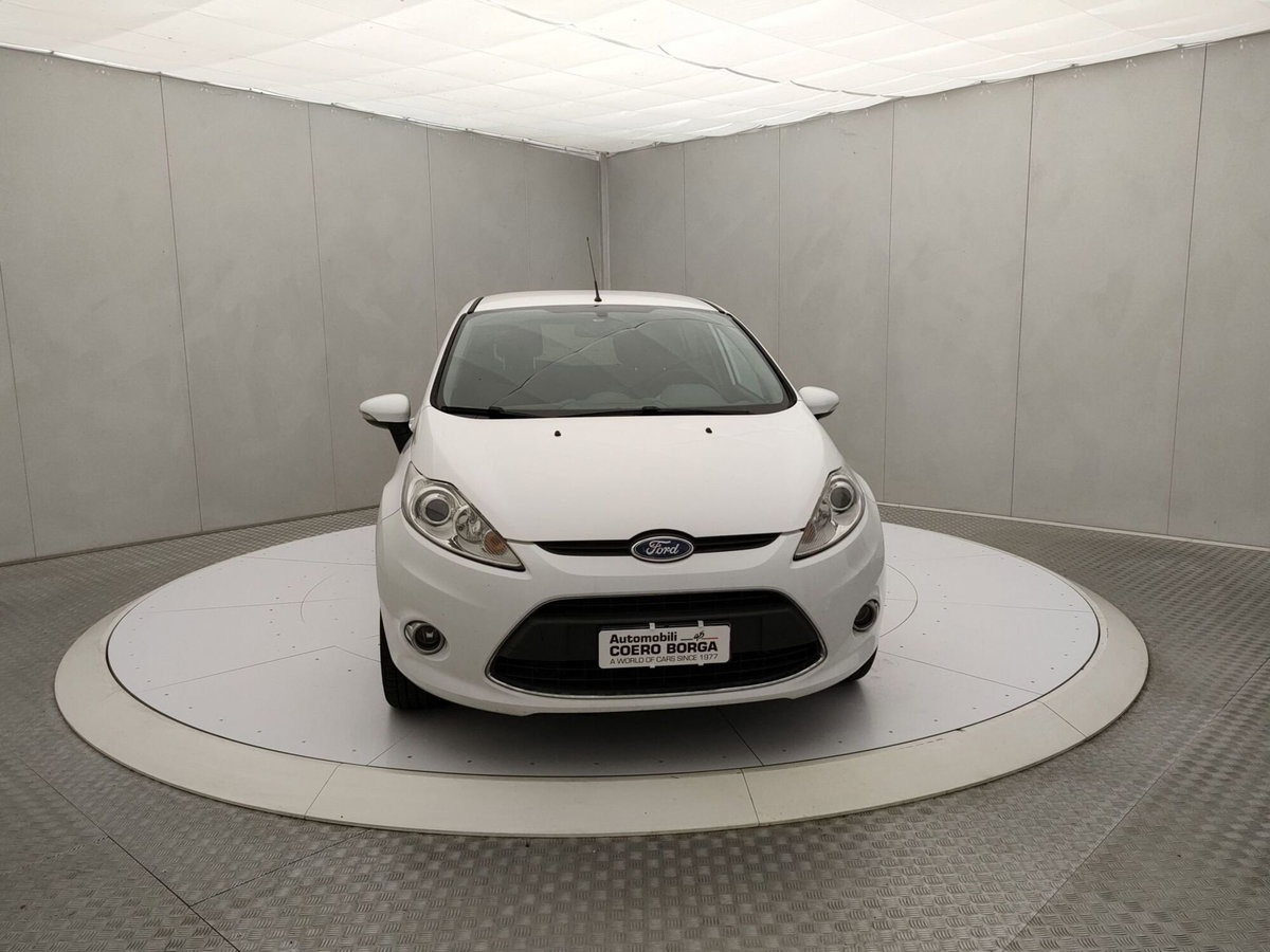 Ford Fiesta 1.4 5p. Bz.- GPL Titanium (2)