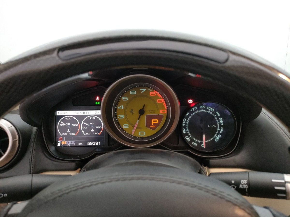 Ferrari California Spider California DCT (10)