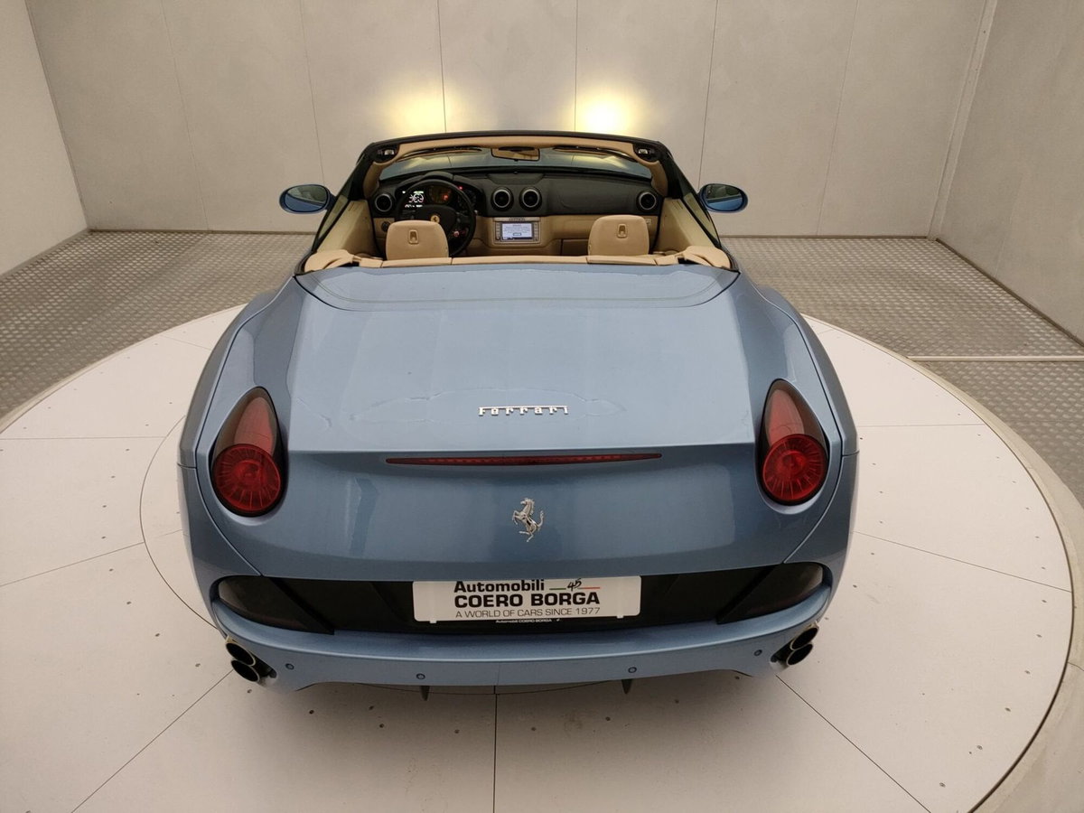 Ferrari California Spider California DCT (12)