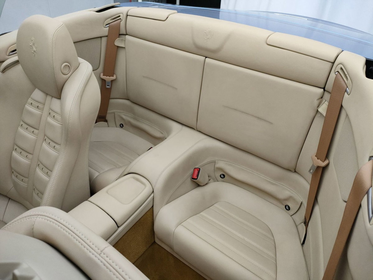 Ferrari California Spider California DCT (15)