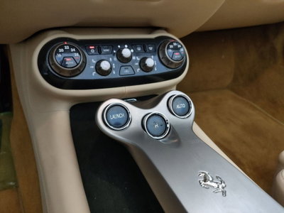 Ferrari California Spider California DCT (16)