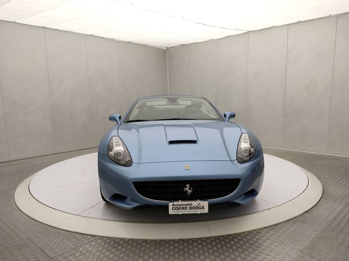 Ferrari California Spider California DCT (2)