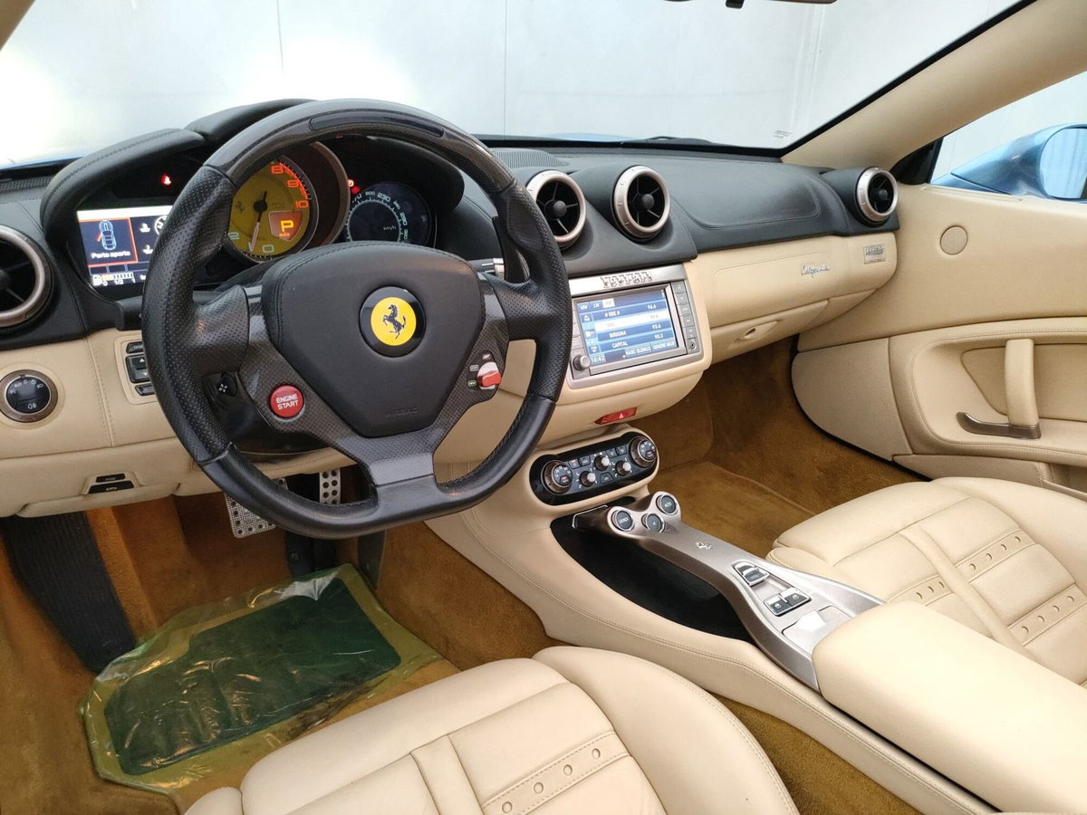 Ferrari California Spider California DCT (8)