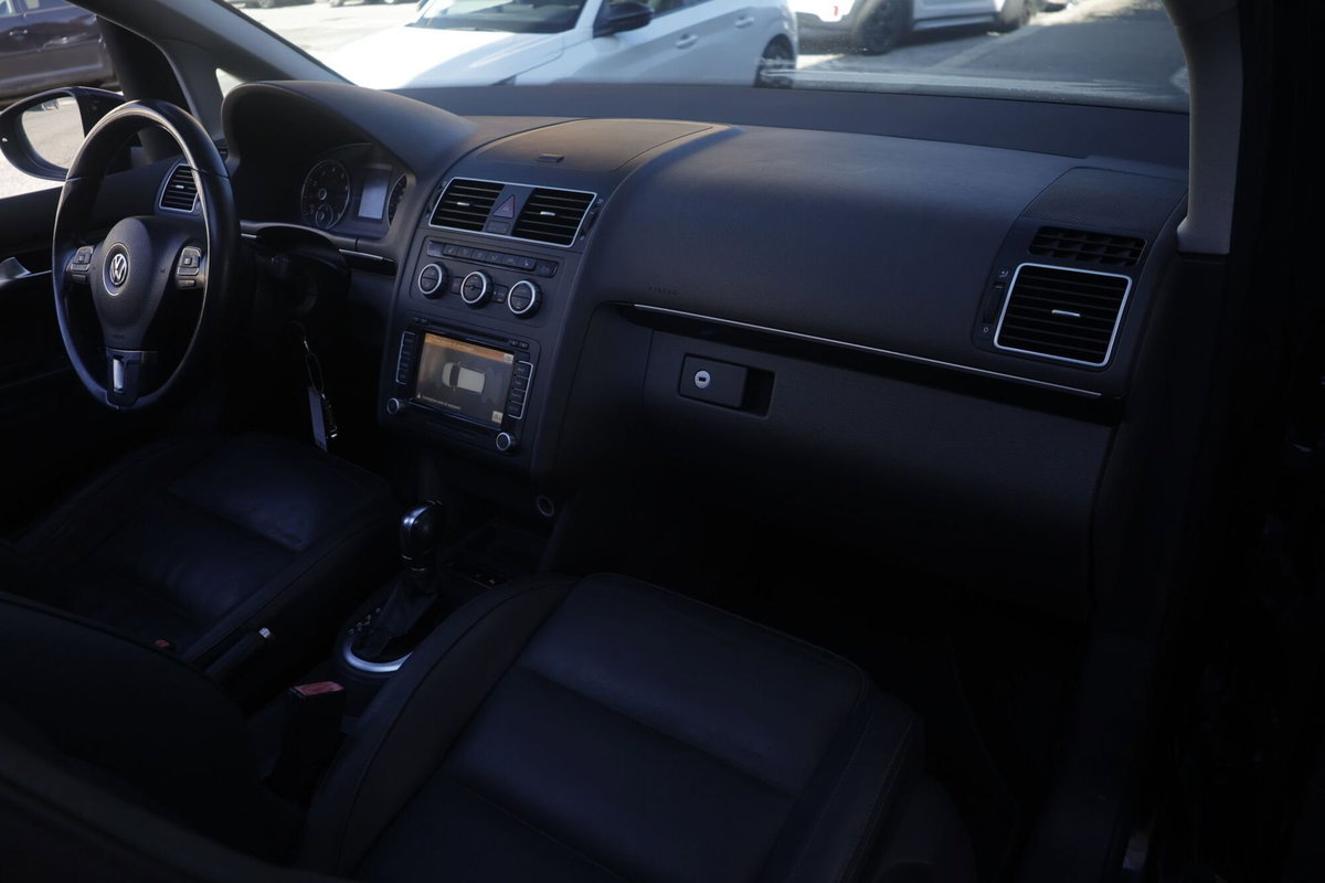 Volkswagen Touran 1.4 TSI DSG Highline EcoFuel (11)