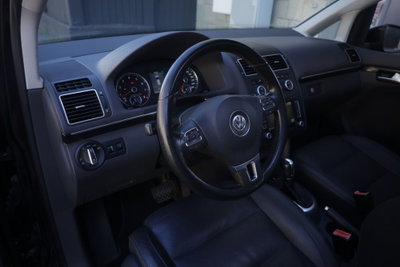 Volkswagen Touran 1.4 TSI DSG Highline EcoFuel (16)