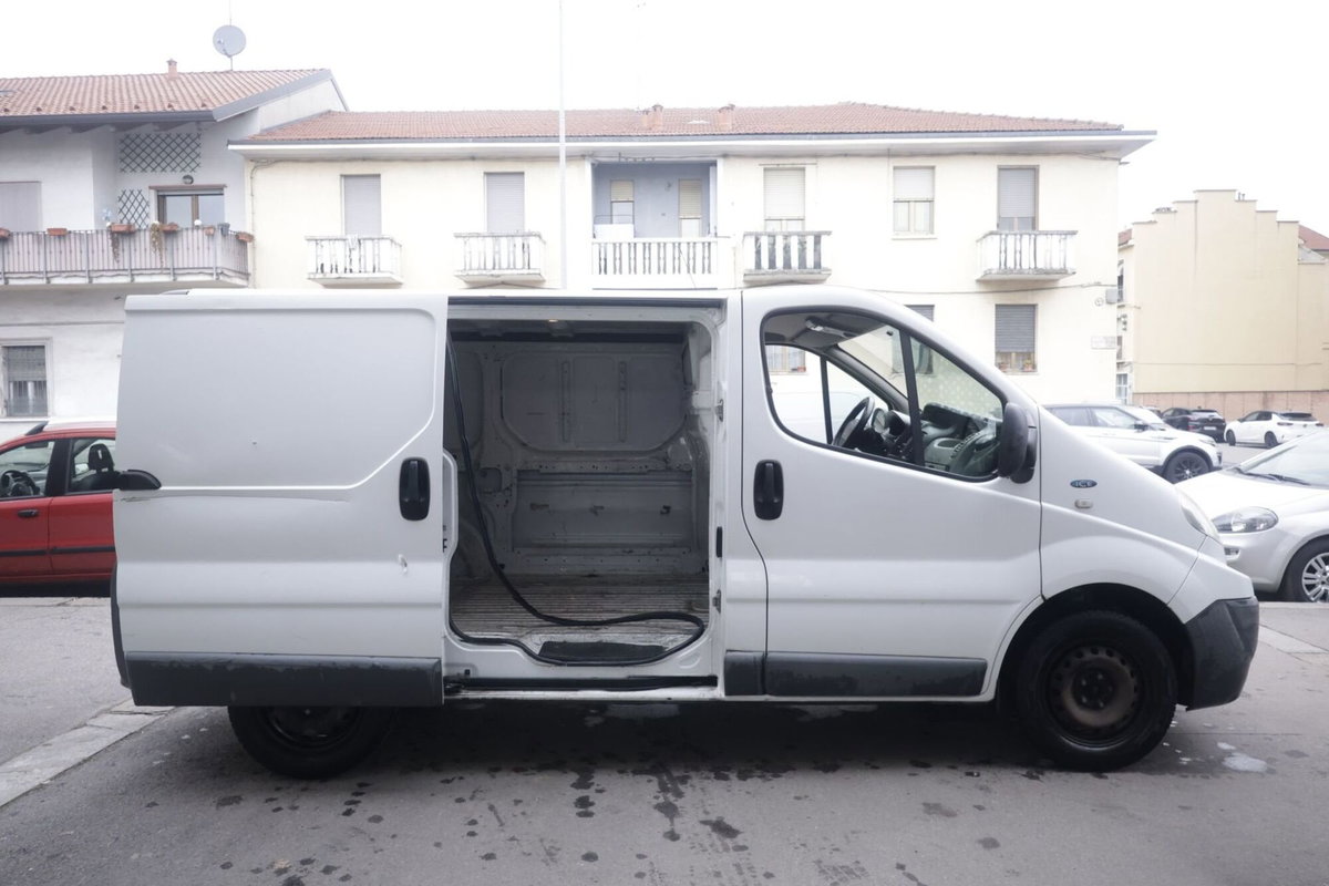 Renault Trafic Furgone T27 2.0 dCi/115 PC-TN Furgone (12)