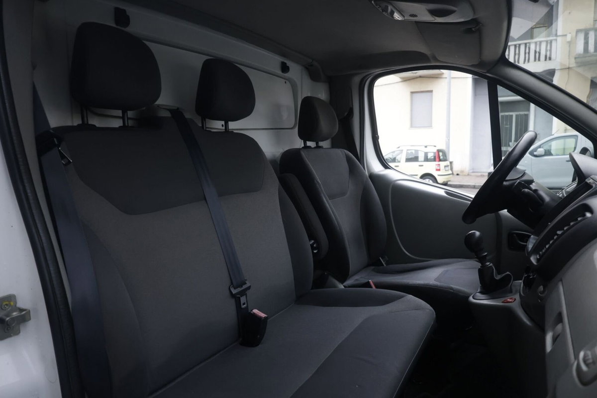 Renault Trafic Furgone T27 2.0 dCi/115 PC-TN Furgone (2)