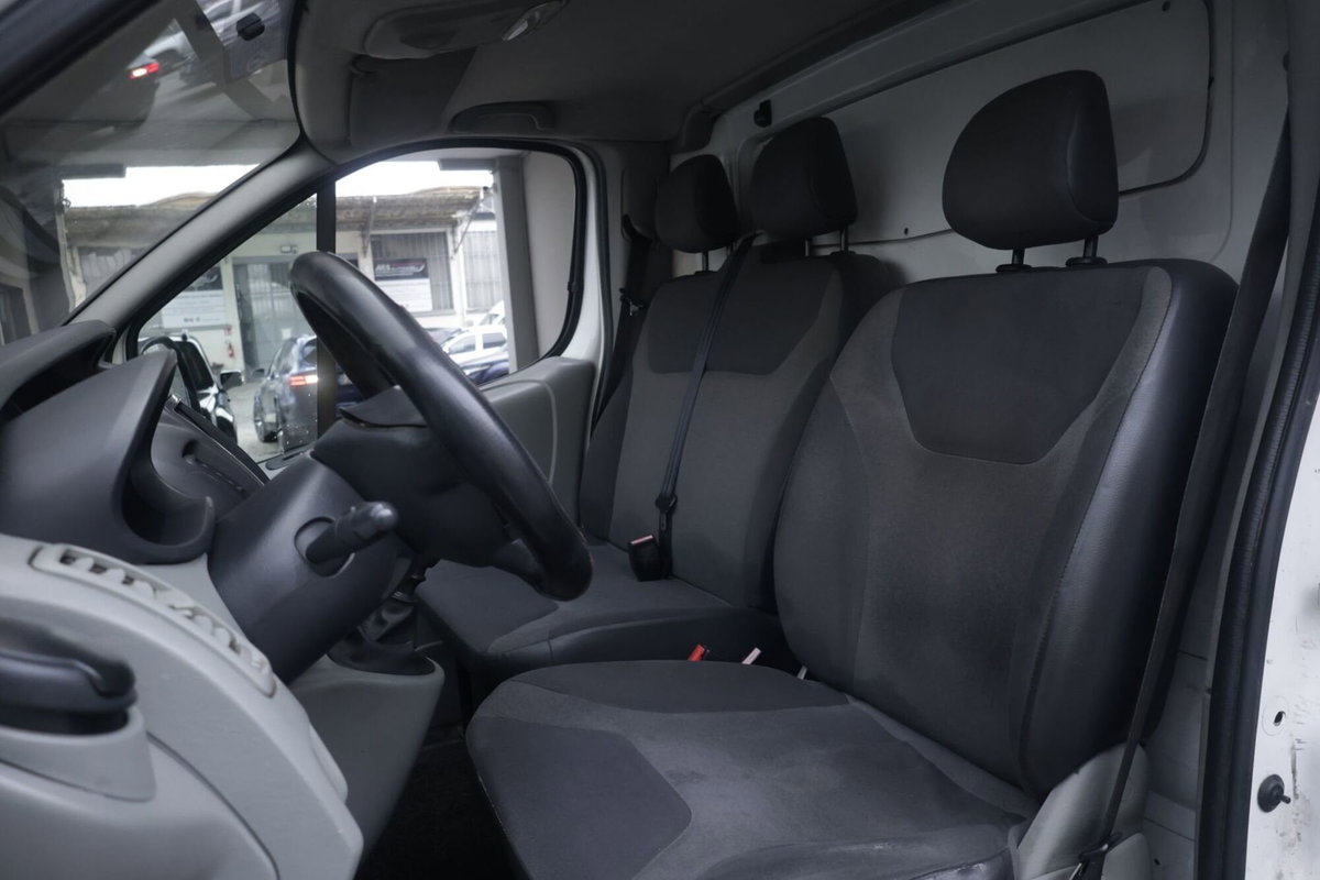 Renault Trafic Furgone T27 2.0 dCi/115 PC-TN Furgone (8)