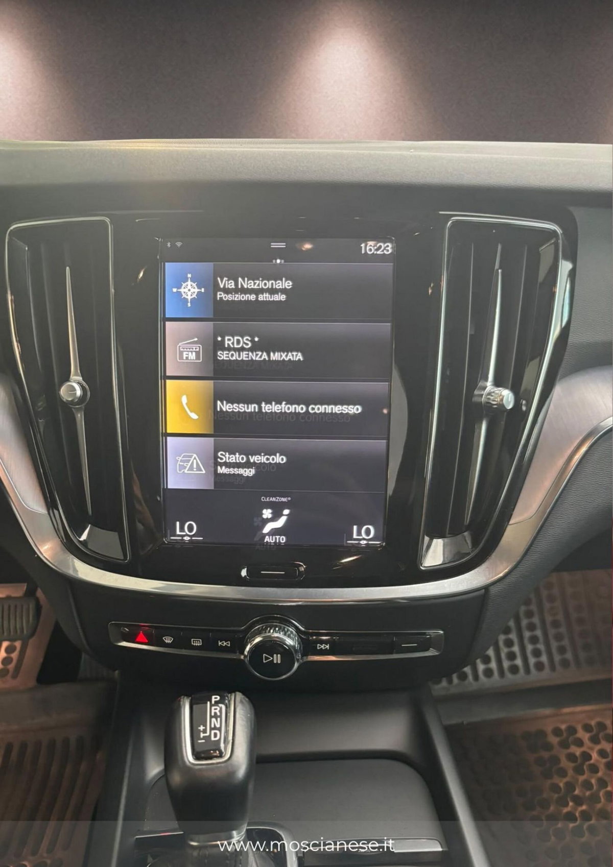 Volvo V60 D4 Geartronic Business Plus (10)