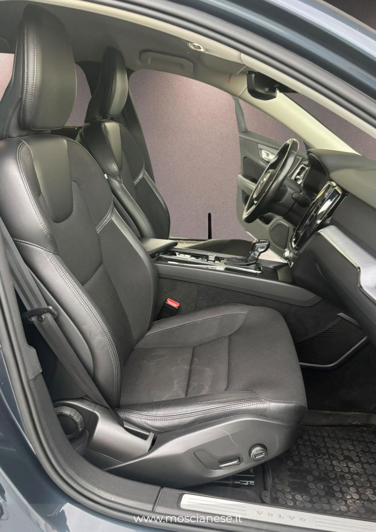 Volvo V60 D4 Geartronic Business Plus (12)