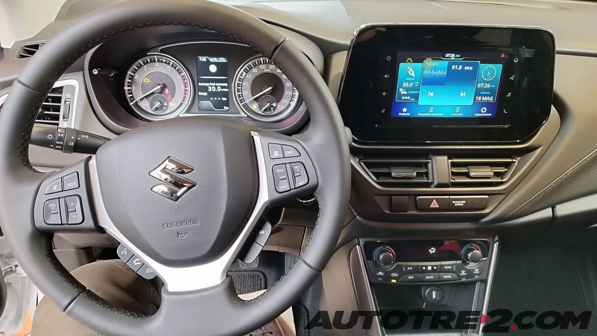 Suzuki S-Cross 1.5h 140v Starview 4wd allgrip at (9)
