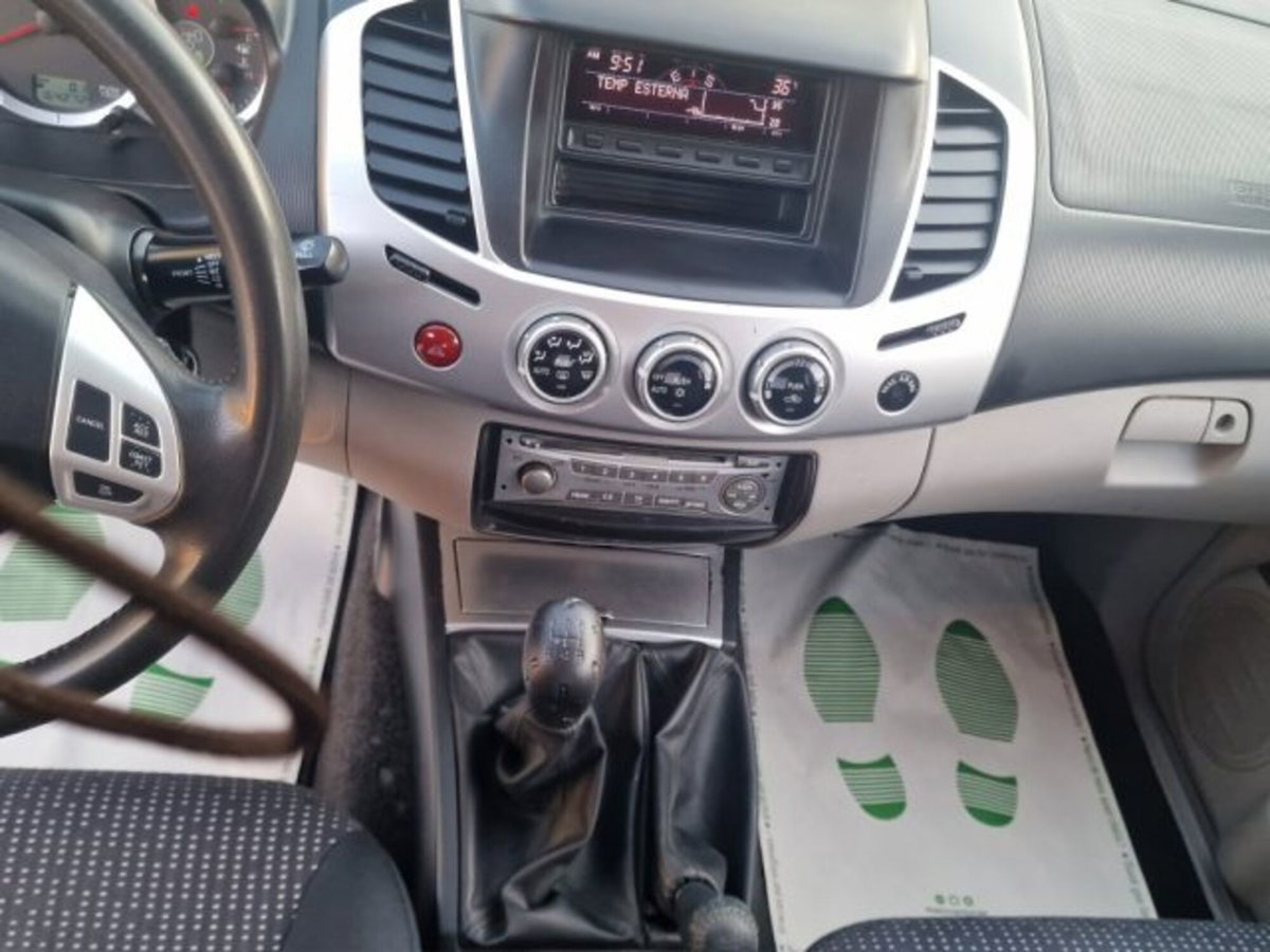 Mitsubishi L200 2.5 DI-D/136CV Club Cab Invite DPF (15)