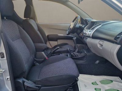 Mitsubishi L200 2.5 DI-D/136CV Club Cab Invite DPF (18)