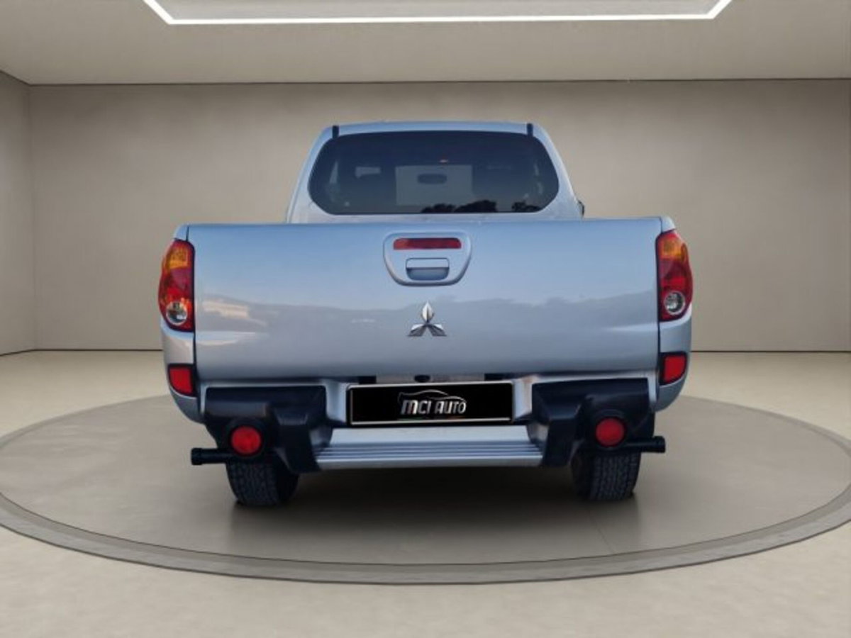 Mitsubishi L200 2.5 DI-D/136CV Club Cab Invite DPF (4)