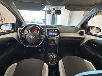 Toyota Aygo Connect 1.0 VVT-i 72 CV 5 porte x-you MMT (12)