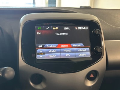 Toyota Aygo Connect 1.0 VVT-i 72 CV 5 porte x-you MMT (13)
