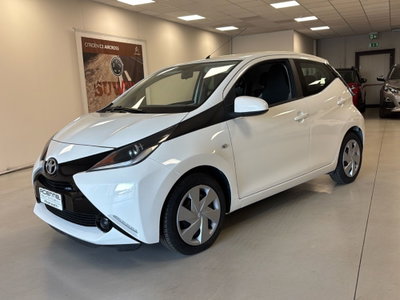 Toyota Aygo Connect 1.0 VVT-i 72 CV 5 porte x-you MMT (2)