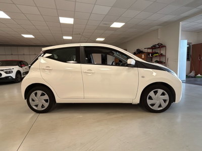 Toyota Aygo Connect 1.0 VVT-i 72 CV 5 porte x-you MMT (4)