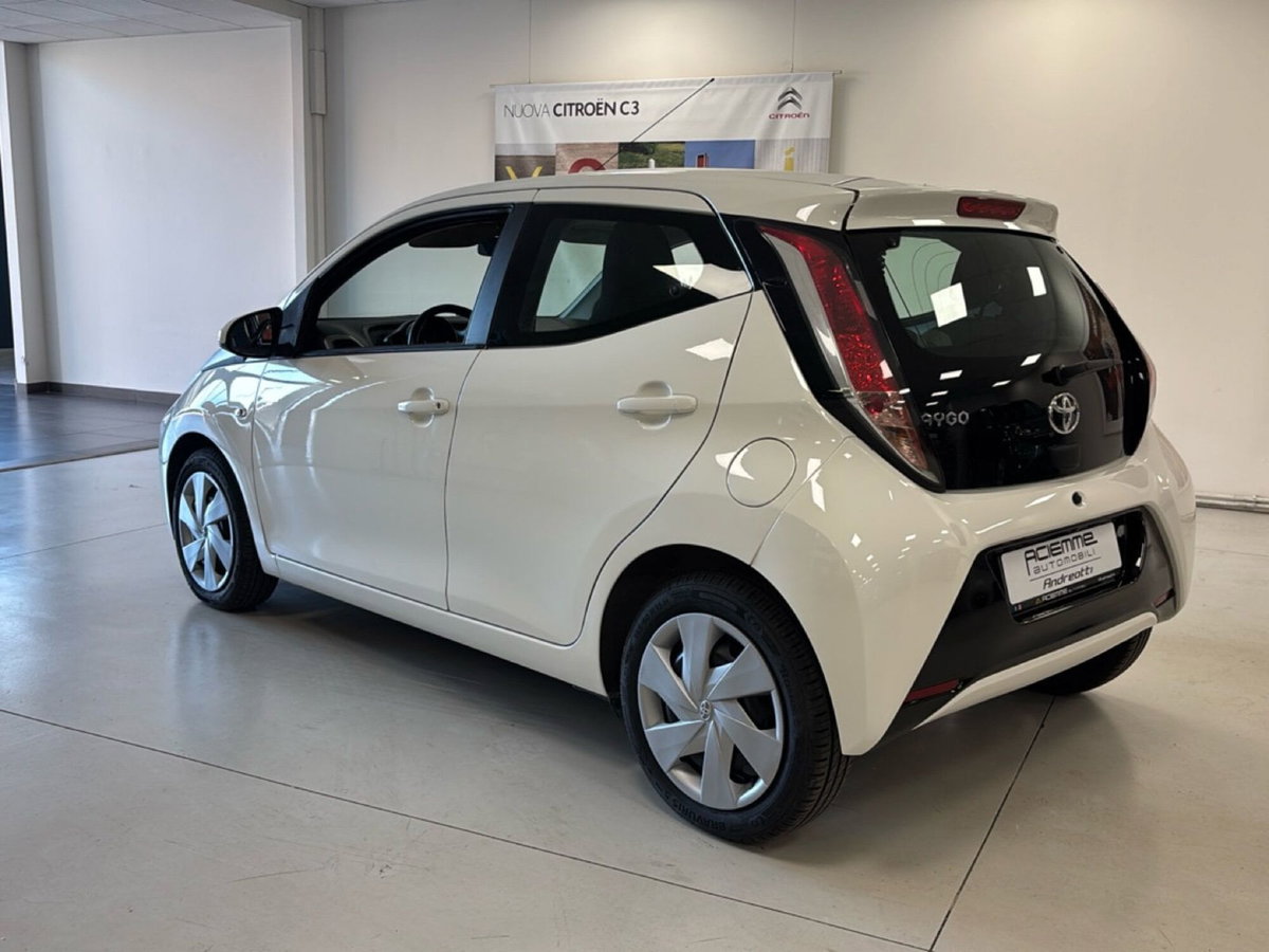 Toyota Aygo Connect 1.0 VVT-i 72 CV 5 porte x-you MMT (6)