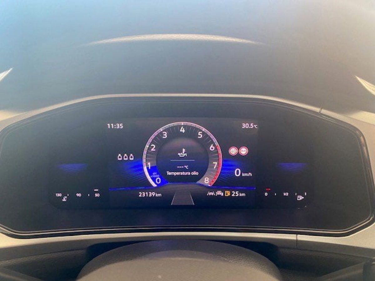 Volkswagen T-Roc 1.0 tsi Life 115cv (13)