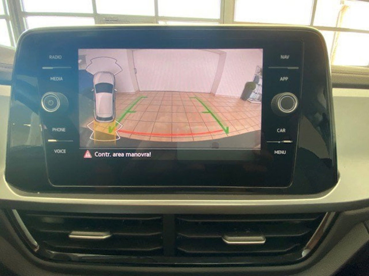 Volkswagen T-Roc 1.0 tsi Life 115cv (18)