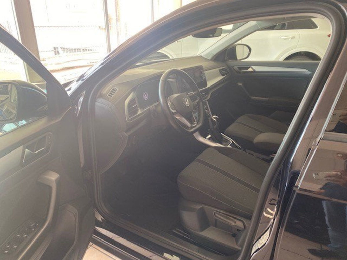 Volkswagen T-Roc 1.0 tsi Life 115cv (7)