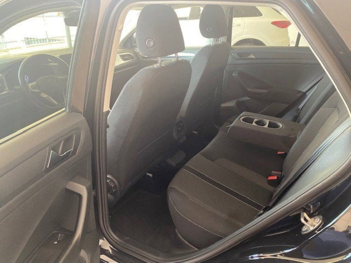 Volkswagen T-Roc 1.0 tsi Life 115cv (9)