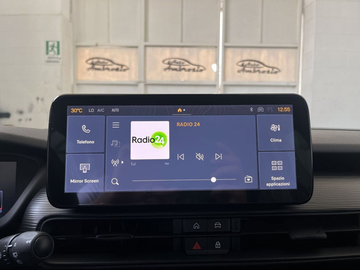 Jeep Avenger 1.2 turbo e-hybrid mhev Longitude fwd 110cv edct6 (10)